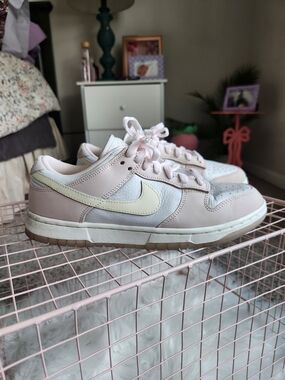 Nike Dunk Low Premium